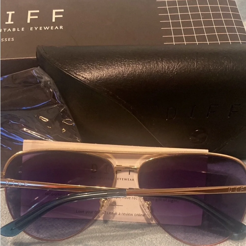 NWT Unisex DIFF EYEWEAR Sunglasses With Original Box, Glass Satin Cloth & Case - Picture 5 of 9